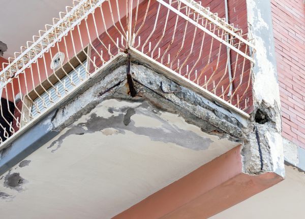 Cost of Concrete Balcony Repair in Blue Springs