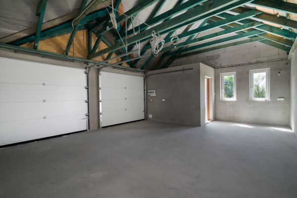 Cost of Garage Floor Concrete Repair in Blue Springs
